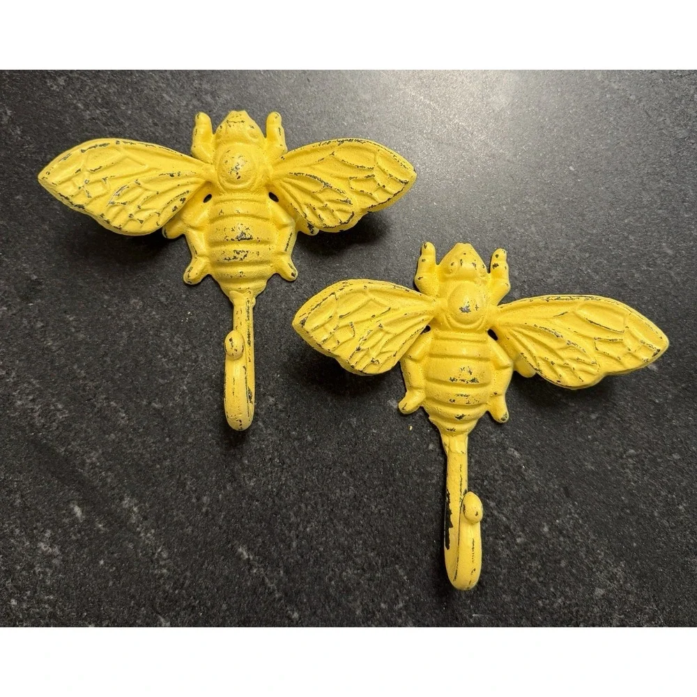 Set of 2 Yellow Cast Iron Bee Wall Hooks Rustic Distressed Coat Hat Key Hooks